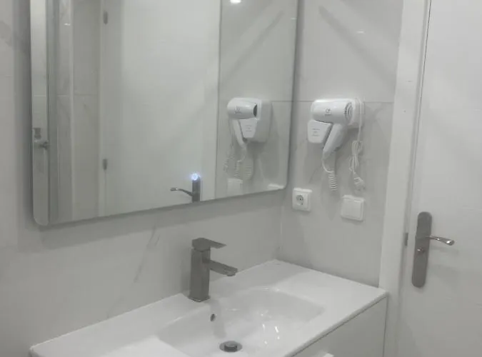 Limin Capsules Hotel cápsula *