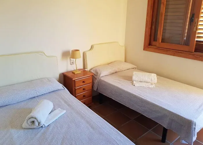 Adosado En La Playa De El Perellonet Con Piscina, Pista Tenis