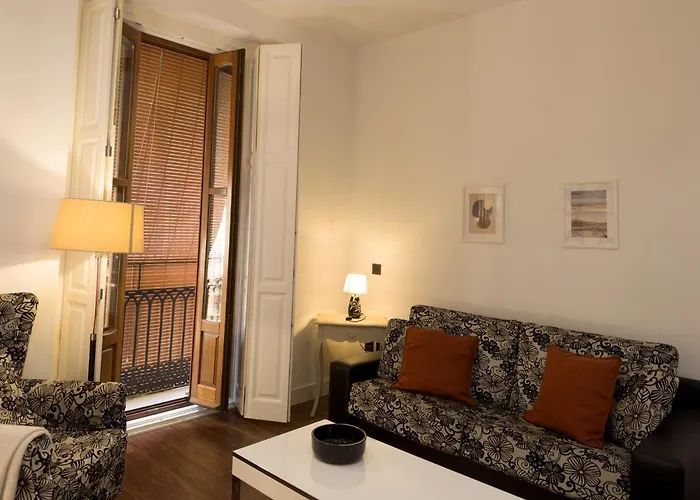 Market - Queen Square - Mid-term Valencia