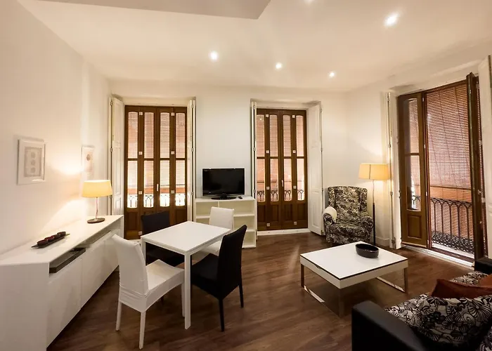 Market - Queen Square - Mid-term