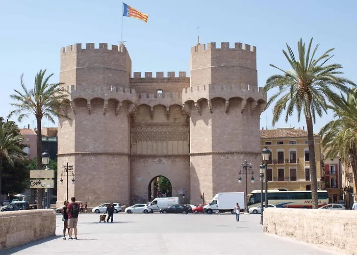 Apartup Market Square *