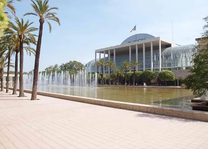 Apartup Market Square Valence