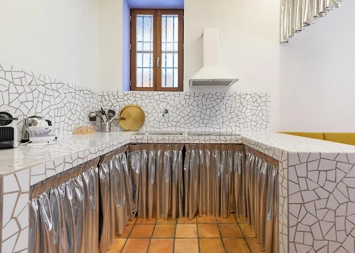 Apartup Market Square