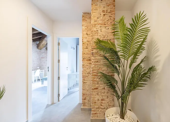 Residencia Universitaria Trinitarios 아파트 *