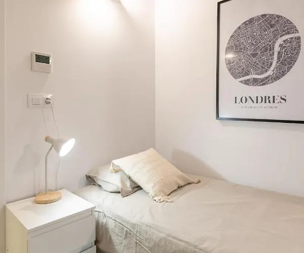 Residencia Universitaria Trinitarios 아파트