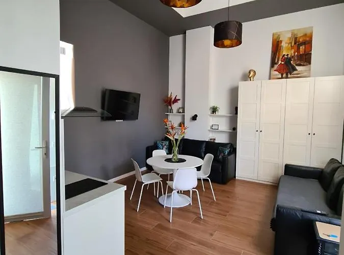 شقة فندقية Hlius Brand New 4*