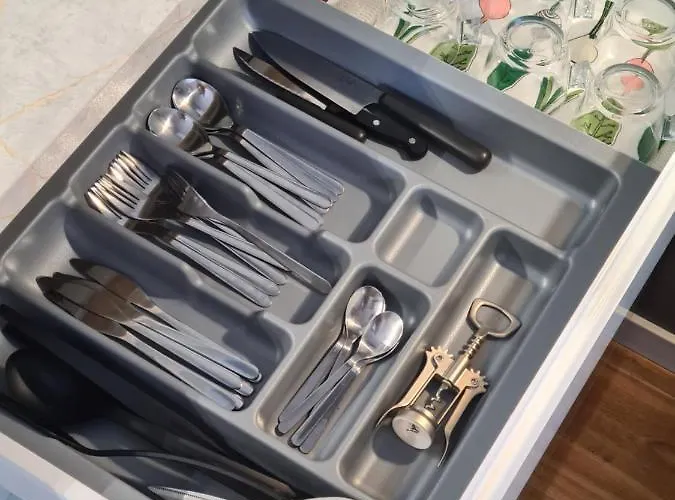 Hlius Brand New 4* فالنسيا