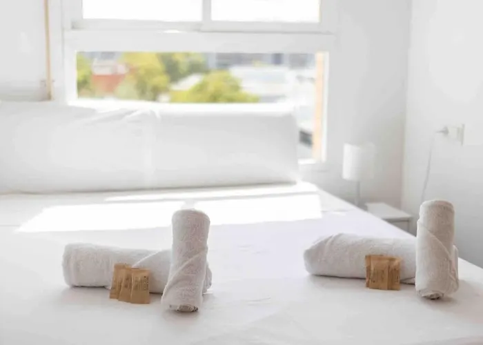 15 Min. Metro Ride To The Center