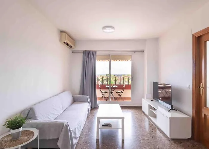 15 Min. Metro Ride To The Center 公寓