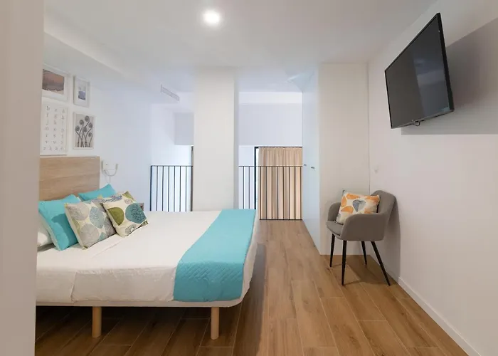 Dormforyou Alameda 12 *