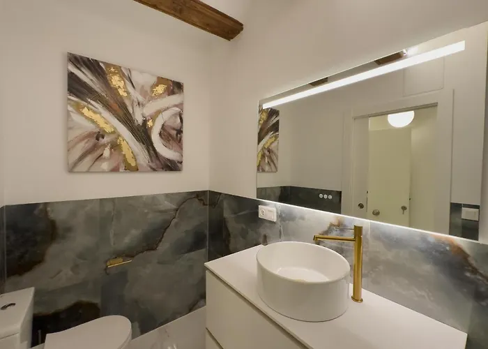 Market - Ciutat Vella, Exclusively For Families - Mid-term