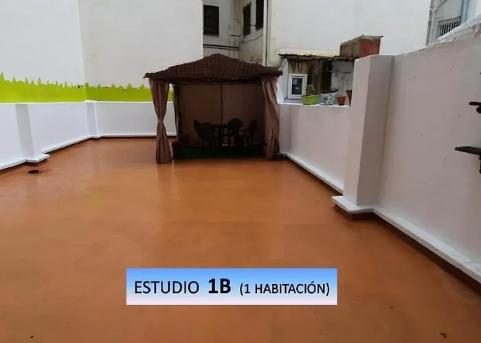 Lejlighed Landete Holidays By Zagal *