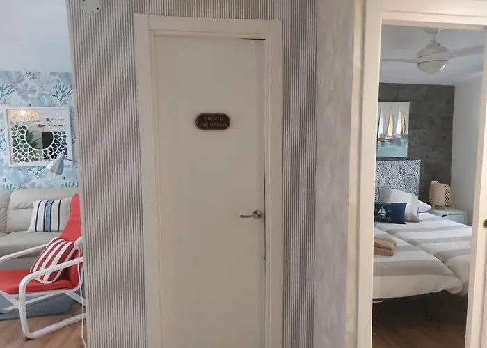 Náutico Junto A La Playa Malvarrosa * Valencia