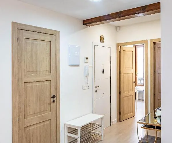 Central Luxury Flat With Free Parking 발렌시아