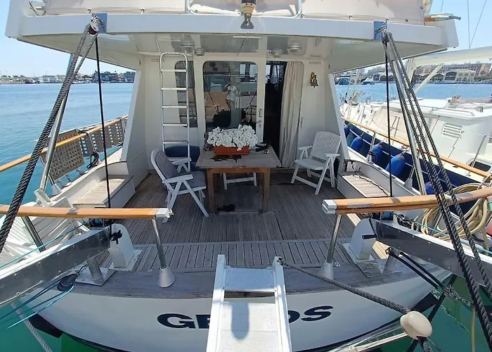 Πλωτό κατάλυμα Noche Insolita En Yate De 16m A 2 Minutos De La Playa *