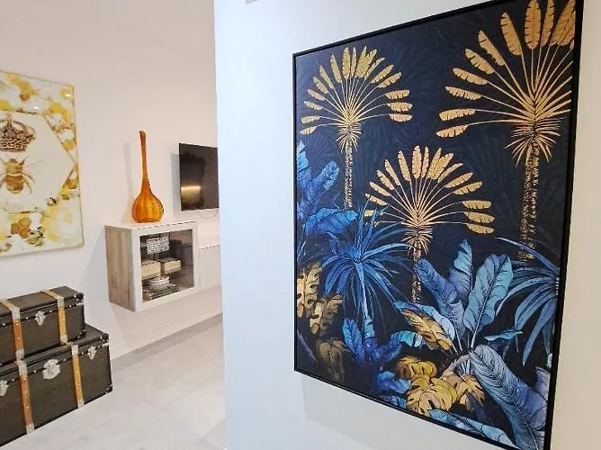 New! Renovated, Centrally Located, Private Entrance, Terrace *