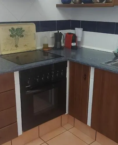 El Pino B & B, Chera