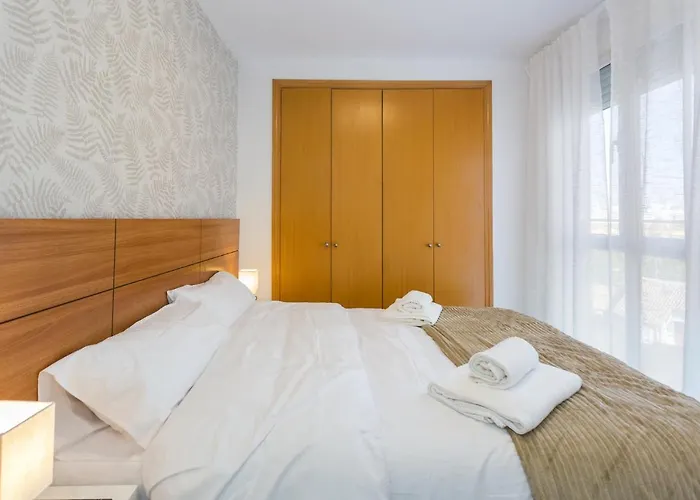 Piso Familiar Cerca Del Centro, Ac Y Wifi Gratis * 발렌시아