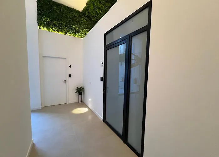 Nina Mala Pensionat Valencia