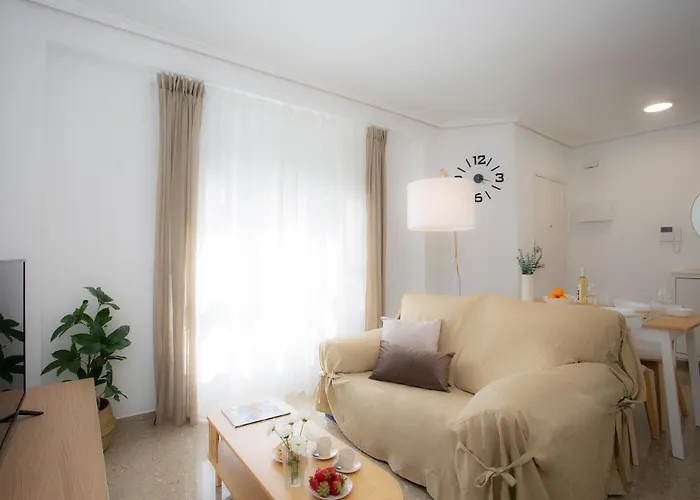 Singularstays Campanar شقة *