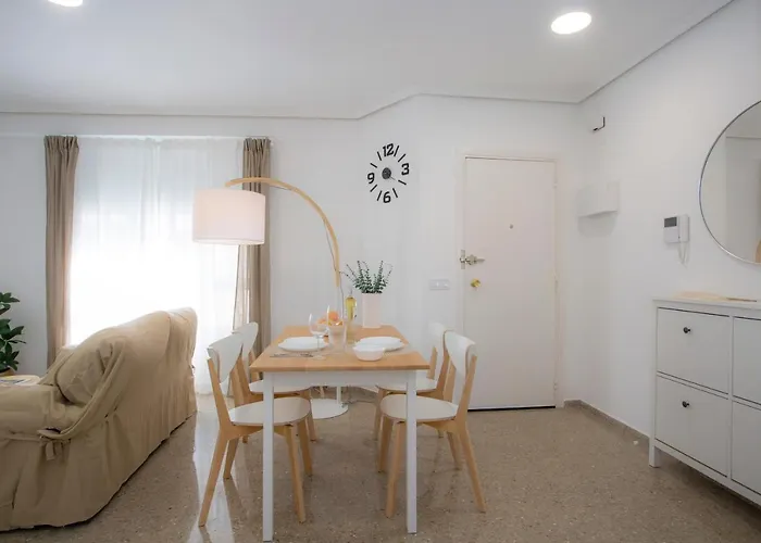 Singularstays Campanar Daire Valensiya