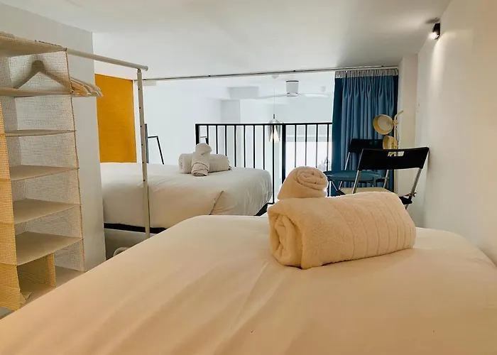 Modern Designed Loft In Russafa شقة *