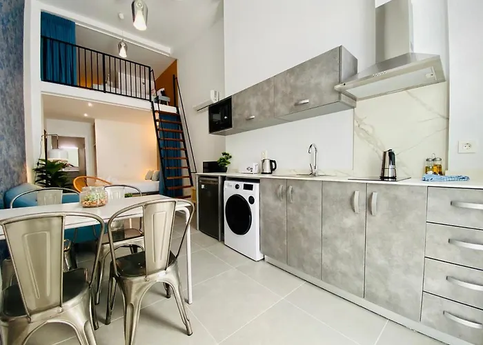 Modern Designed Loft In Russafa فالنسيا