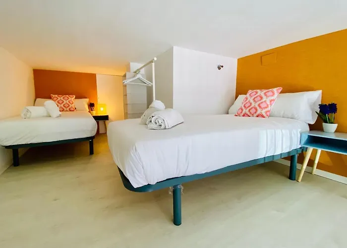 Modern Designed Loft In Russafa شقة *