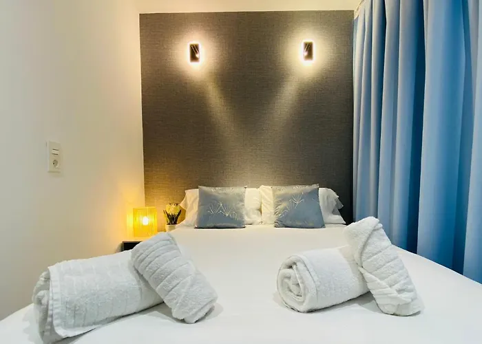 Modern Designed Loft In Russafa شقة