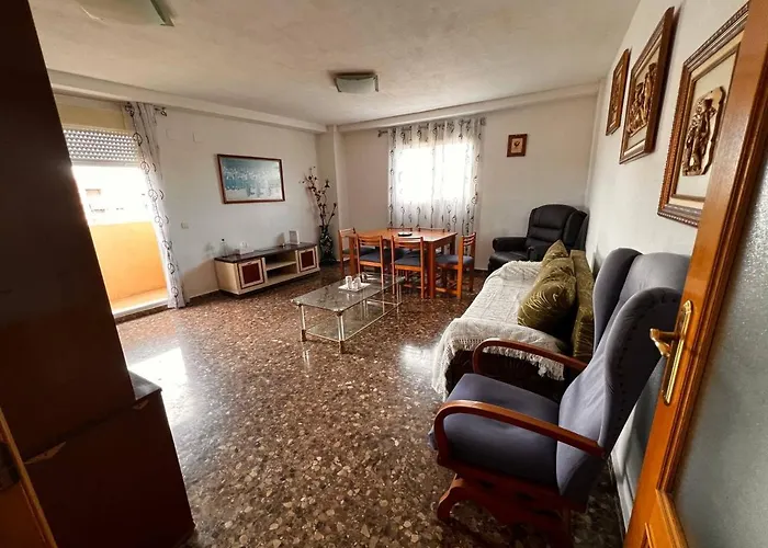 Piso Completo Cerca De La Estacion Del Ave 아파트 *