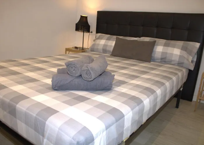 Privadas A Un Paso De Ruzafa 발렌시아