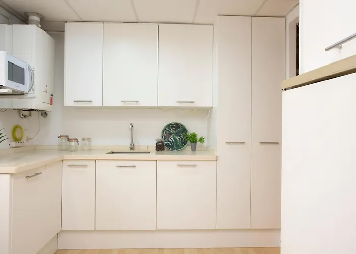 Διαμέρισμα Singularstays Reina Ii