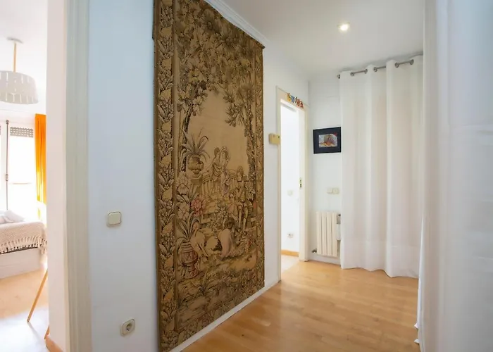 Διαμέρισμα Singularstays Reina Ii *