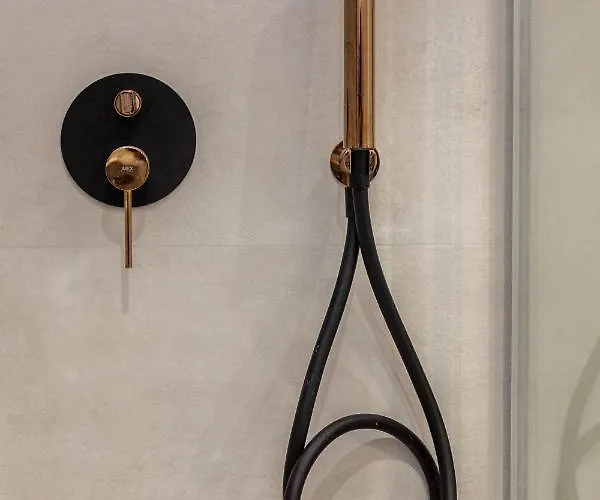 Deluxe - Aiora * Βαλένθια