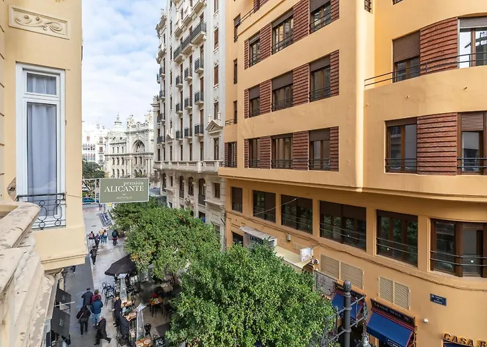 Alicante By Moontels * Валенсия