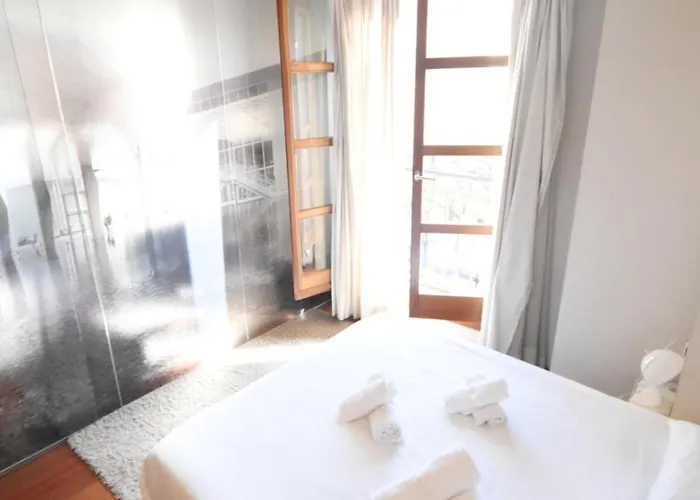 Estupendo En La Historica Plaza Del Tossal