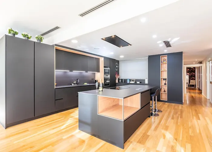 Central Market Lux 아파트 *