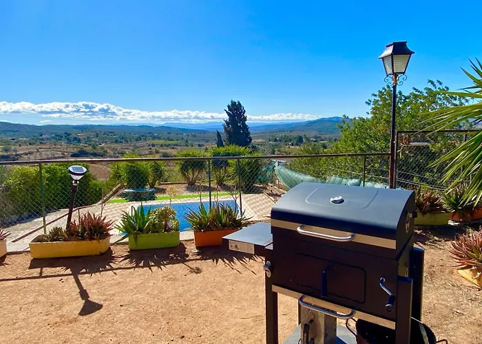 Beautiful With Huge Private Pool And Vineyard View *