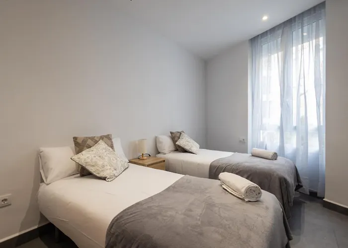 Florit Flats - The Patraix Διαμέρισμα *