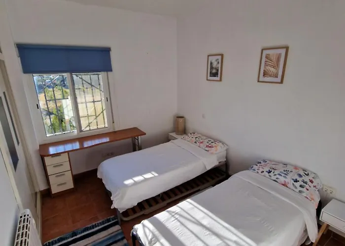 Beautiful With Huge Private Pool And Vineyard View 빌라 *