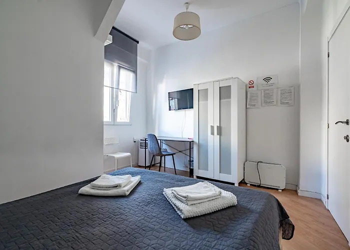 Versus Πανσιόν *