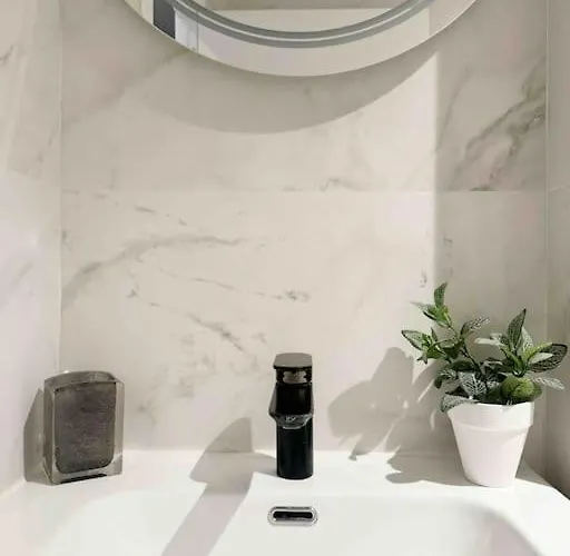 - Cabanyal Boutique Valencia