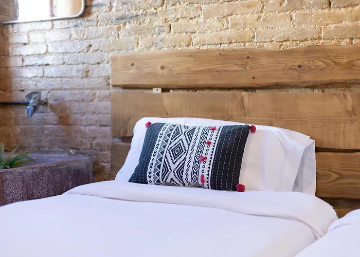 Bed & Breakfast Bird House Valencia