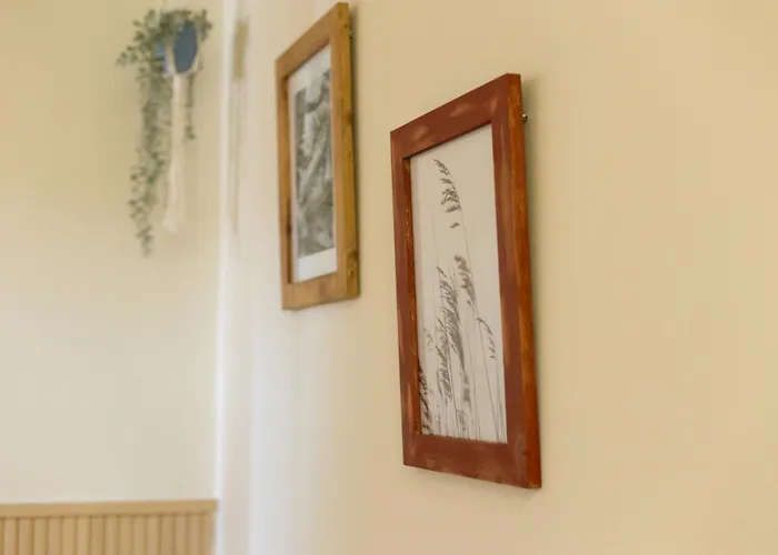 Bird House Bed & Breakfast 3*