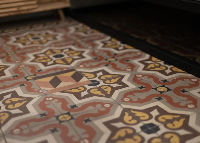 Bed & Breakfast Bird House