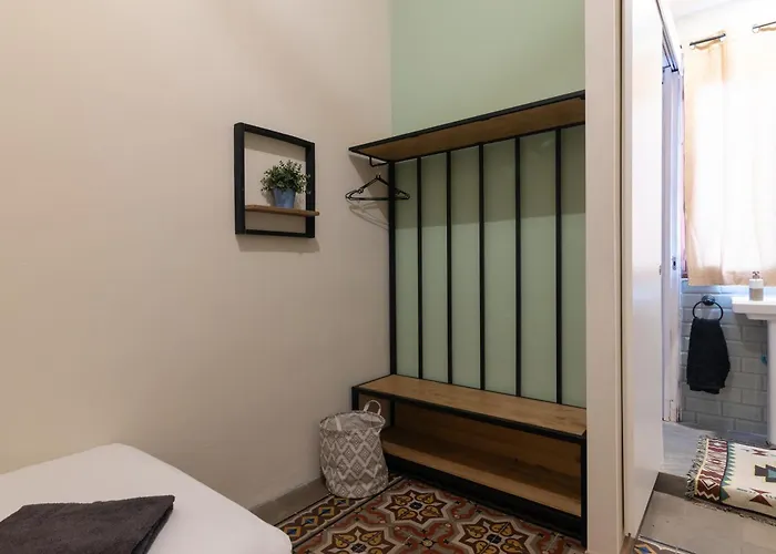 Bird House Bed & Breakfast Valencia