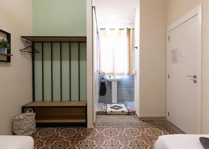 Bird House Bed & Breakfast Valencia