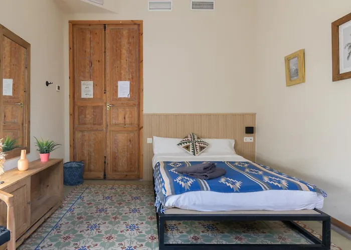 Bird House Bed & Breakfast