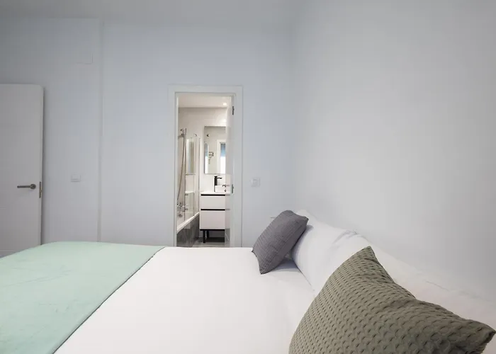 Florit Flats - The Patraix Διαμέρισμα *