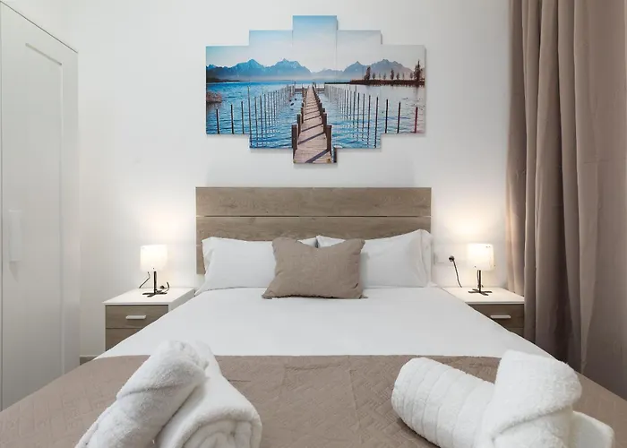 Malvarrosa Arenas Access شقة